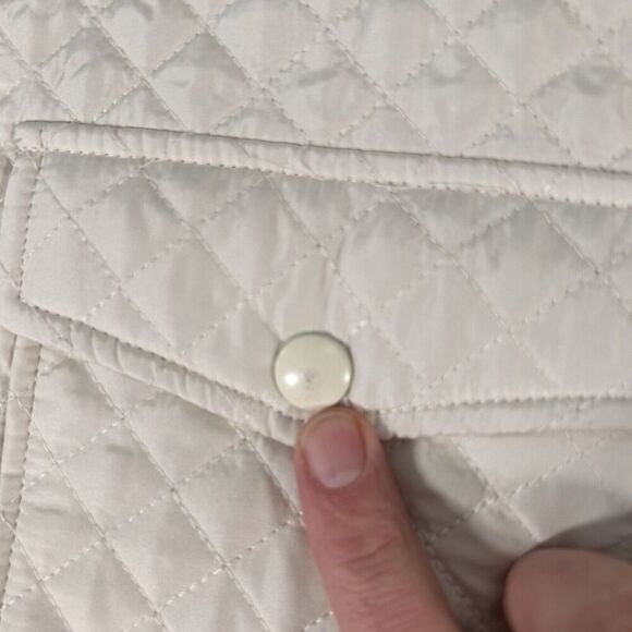 BKE Vest Women's Small White Quilted Zip Snap Polyester Turtlneck Pockets - Picture 8 of 9